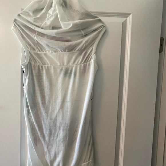 Long white with print tank top - Picture 3 of 3